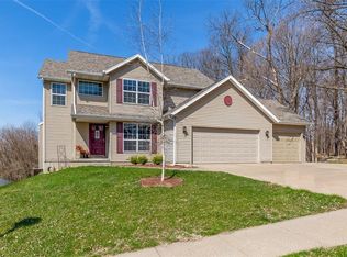 1826 23rd St NW, Cedar Rapids, IA 52405