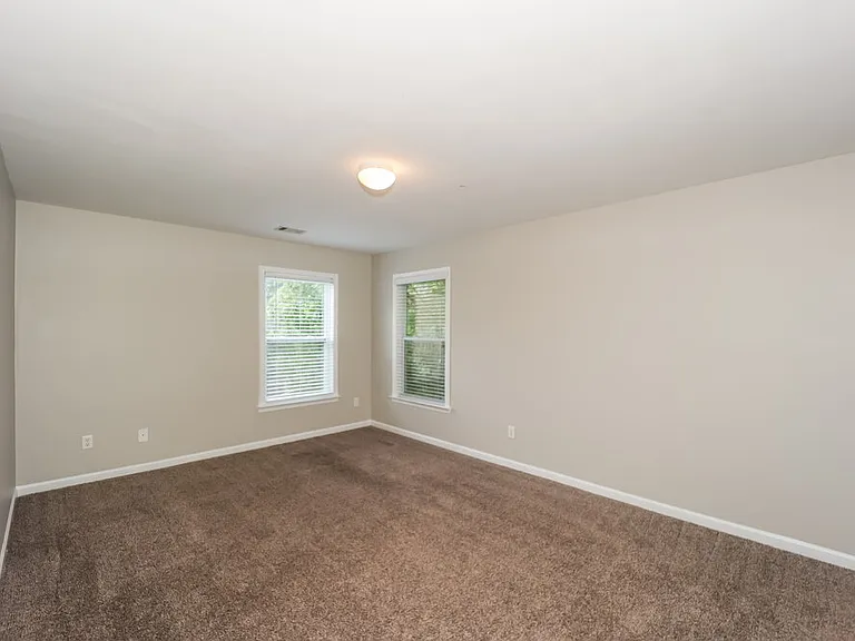 89 Lakeshore Pkwy — Photo 13