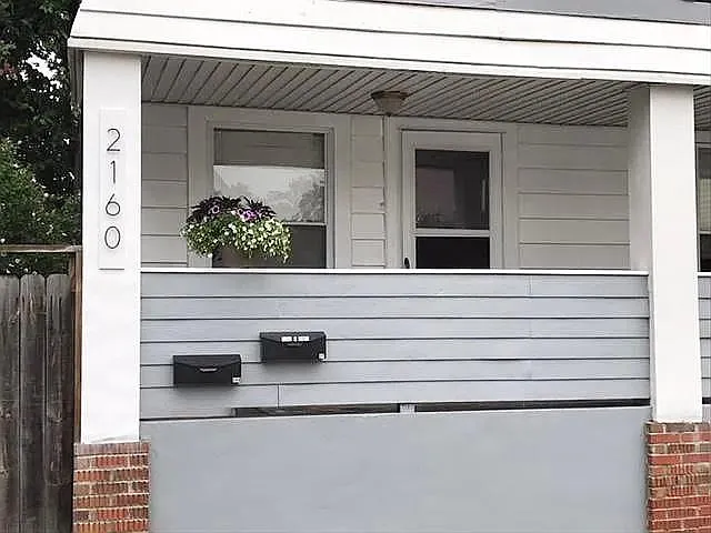 2 bed, 1000 sqft, $1,300 — Photo 2