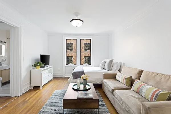 Rented by Compass | media 11