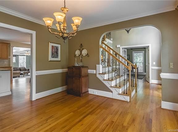 4th image of 9706 Waterton Ct
