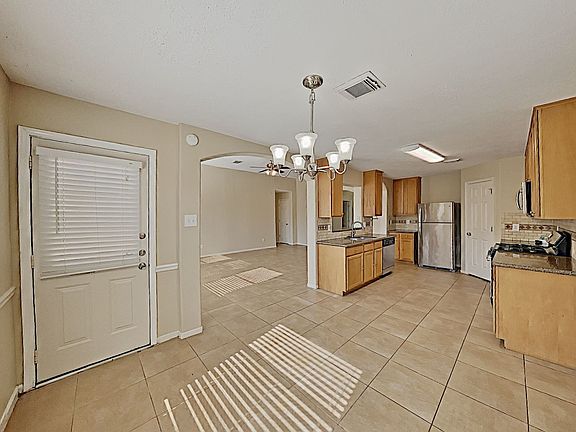 5th image of 2106 Mossey Creek Dr