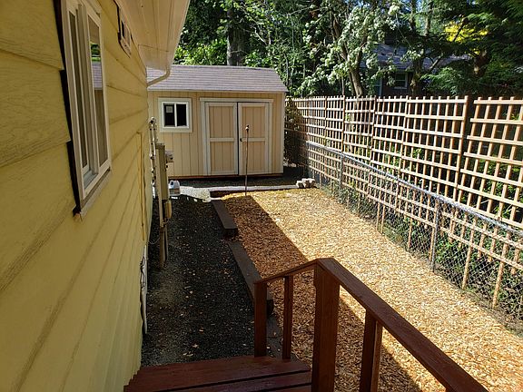 4th image of 15804 1/2 27th Ave NE