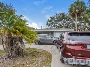 2413 Park St N, Saint Petersburg, FL 33710