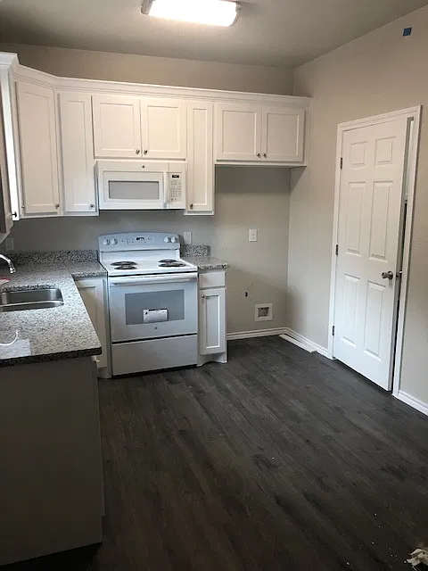 223-B S Buffalo Street - 1 — Photo 4
