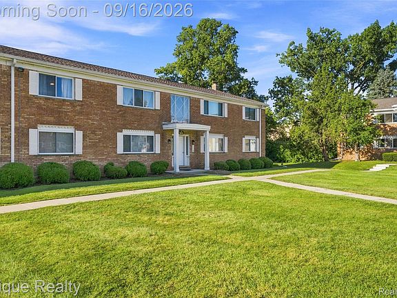 2nd image of 801 W Long Lake Rd APT 7