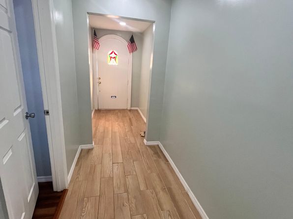 9102 246th St FLOOR 1
