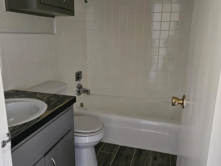 102 E Avenue A #7 — Photo 11