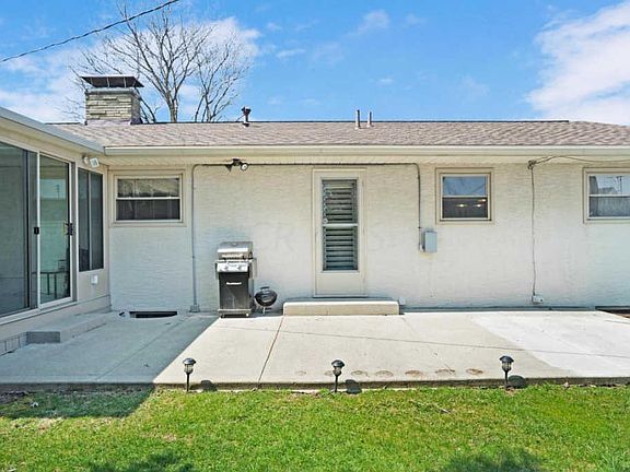 4th image of 3710 Heywood Dr