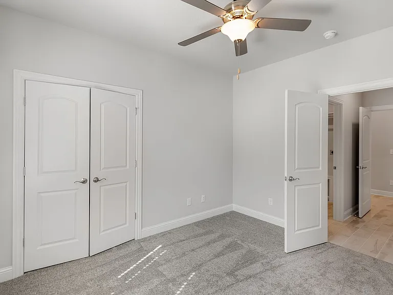 500 Piper Ln — Photo 31