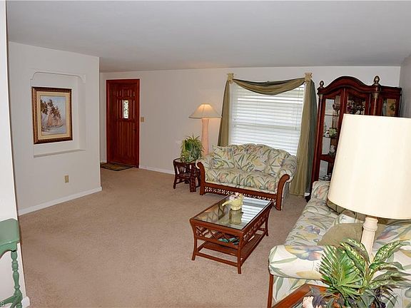 5th image of 149 Sabal Dr