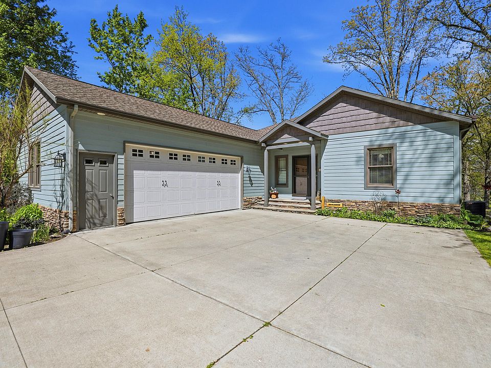 1st image of 7352 Hallridge Dr NE