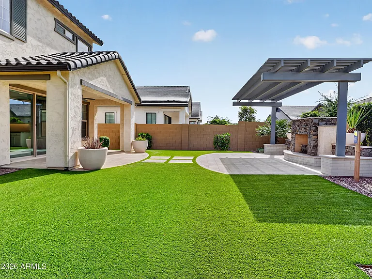 2141 E Flamingo Way — Photo 35