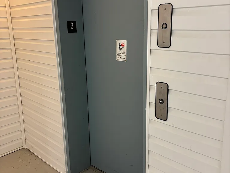 3rd floor elevator