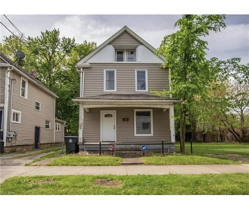 244 Power St
