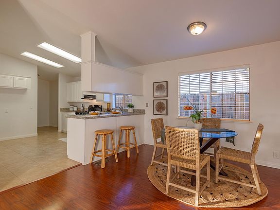 5th image of 253 N Poli St