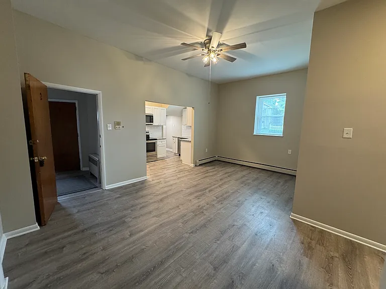 615 Summit St #2 — Photo 7