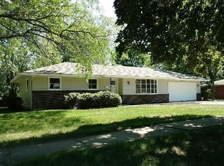 2302 Crane Dr, Rockford, IL 61103