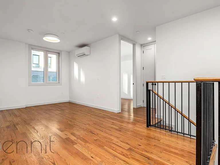 774 Lexington Ave #1A — Photo 1