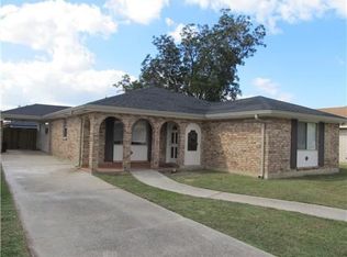 7432 Ligustrum Dr, New Orleans, LA 70126
