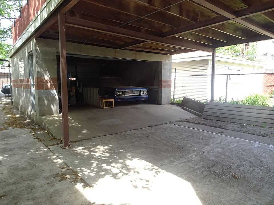 2nd image of 2176 N Maplewood Ave