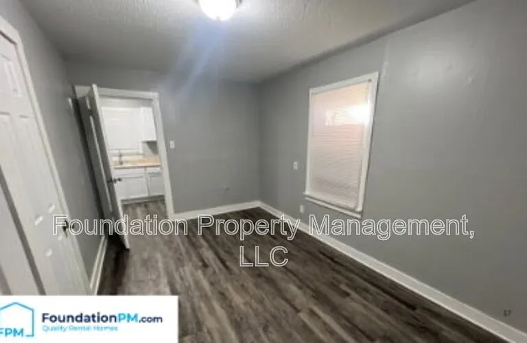 444 Glankler St — Photo 10