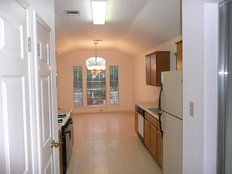 734 Latteridge Dr — Photo 13