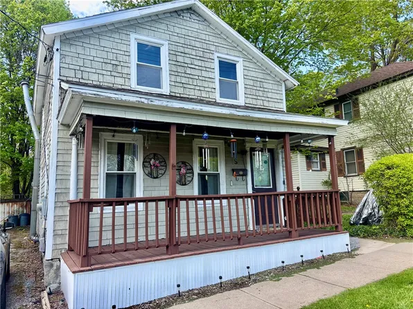 5 Seymour St, Auburn, NY 13021