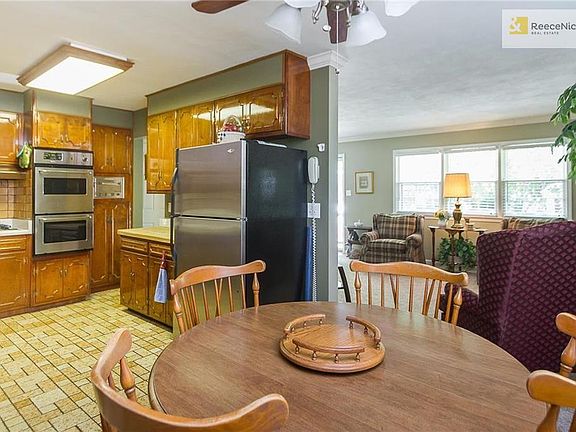 5th image of 8413 Santa Fe Ln