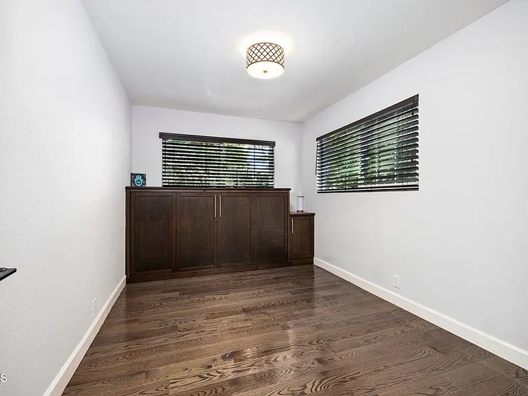 378 Grand Ave — Photo 11