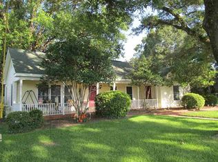 960 N 7th St, Silsbee, TX 77656