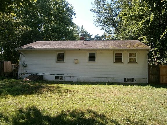 5th image of 409 River Rd