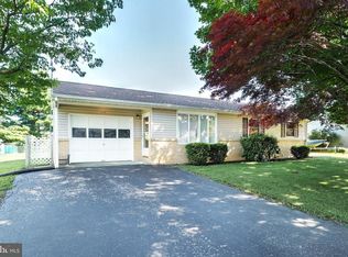 2660 Willapa Dr, Dover, PA 17315