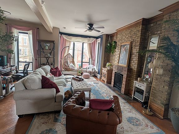 4th image of 3305 W Beach Ave #1