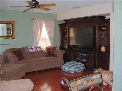 5th image of 1387 Van Vleck St