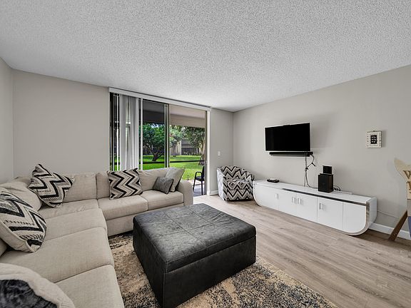 2nd image of 5190 Las Verdes Circle #117