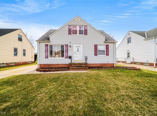 28916 Blissfield Dr, Willowick, OH 44095