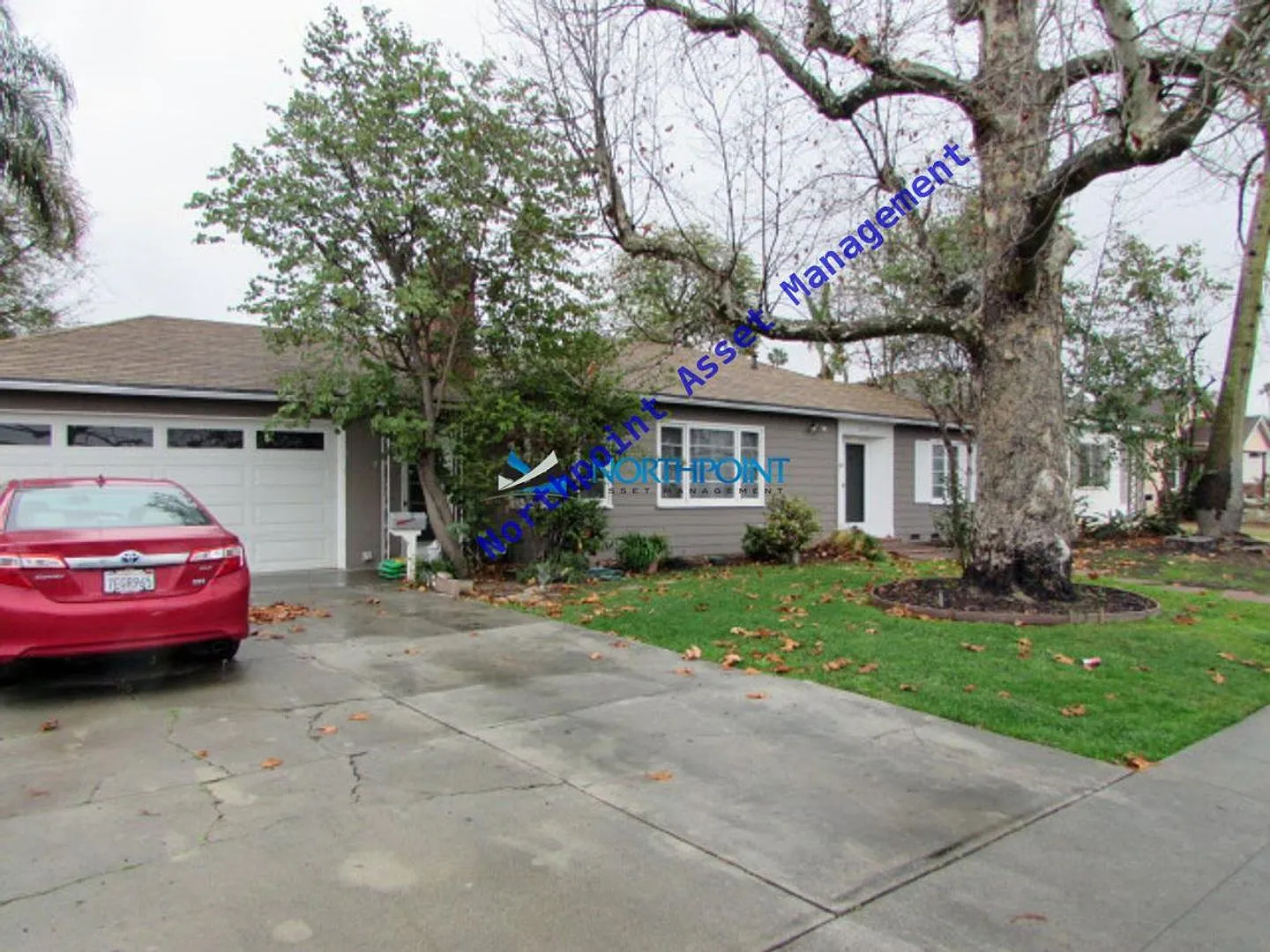 3-Bedroom, 1.5 Bath Single Family for Rent in Riverside, CA | Attached 2-Car Garage & Modern Kitchen — Photo 2