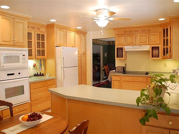 4th image of 20 Randwood Dr N