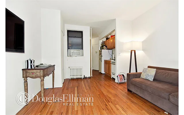 Rented by Douglas Elliman | media 25