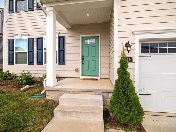 4th image of 806 Mill Tree Ct