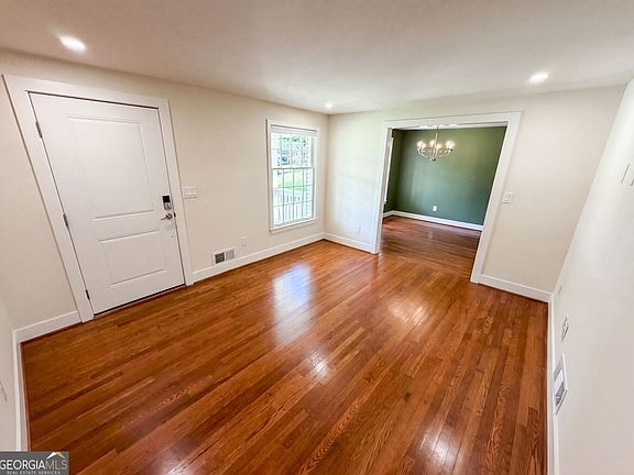 3rd image of 2320 Capehart Cir NE