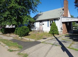 182 Baxter St, Pawtucket, RI 02861