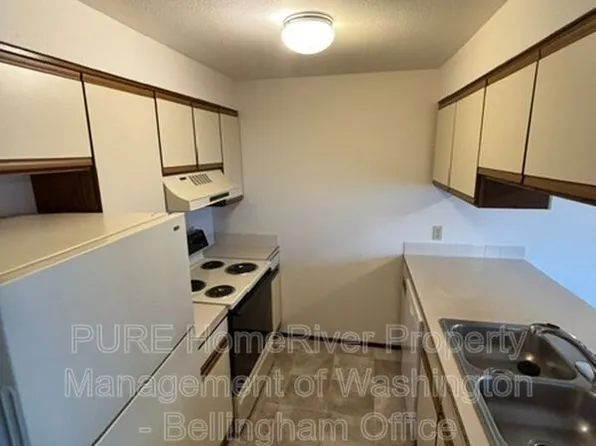 1252 Nevada St APT 303, Bellingham, WA 98229
