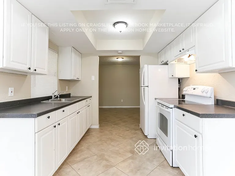 22187 SW 58th Ave — Photo 7