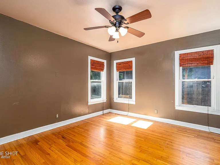 1333 Amarillo St — Photo 20