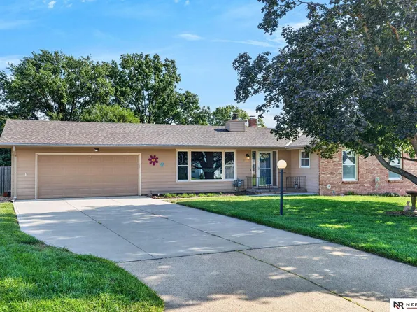 10320 Hilltop Rd, Omaha, NE 68134