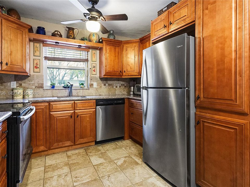 1st image of 1425 Arthur St APT 205A