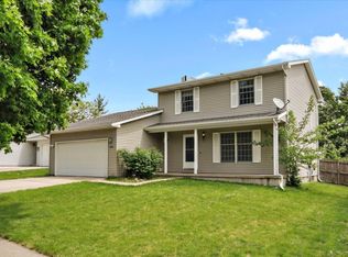 2714 Essington St, Bloomington, IL 61705