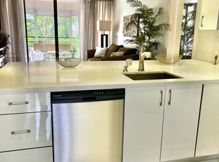 20400 W Country Club Dr, Aventura, FL 33180